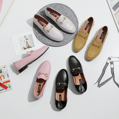 Flat casual loafers